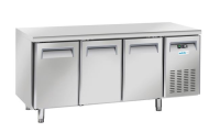 ARKTIC 3 durų šaldiklis su stalviršiu ir šoniniu šaldymo bloku GN 1/1 230V/670W 1800x700x(H)850mm 236741 | E-gastro