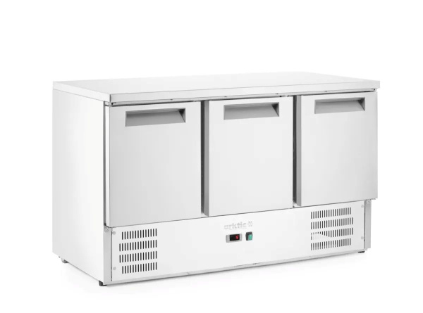 ARKTIC 3 durų šaldytuvas su stalviršiu 219 L 1365x700x(H)850mm 236147 | E-gastro