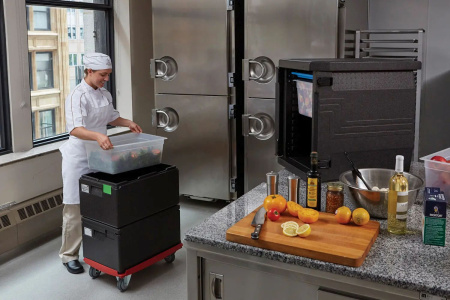 CAMBRO Vežimėlis Camdolly termokonteineriams Cam GoBox GN 1/1, raudonas, 692x426x(H)167 mm CD3253EPP158 | E-gastro