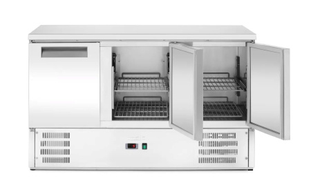 ARKTIC 3 durų šaldytuvas su stalviršiu 219 L 1365x700x(H)850mm 236147 | E-gastro