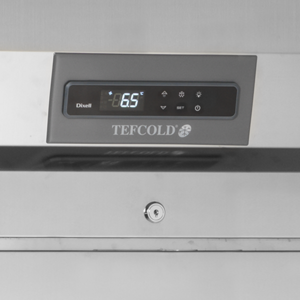 TEFCOLD Vertikalus šaldytuvas GN2/1 RK710G 17588 | E-gastro