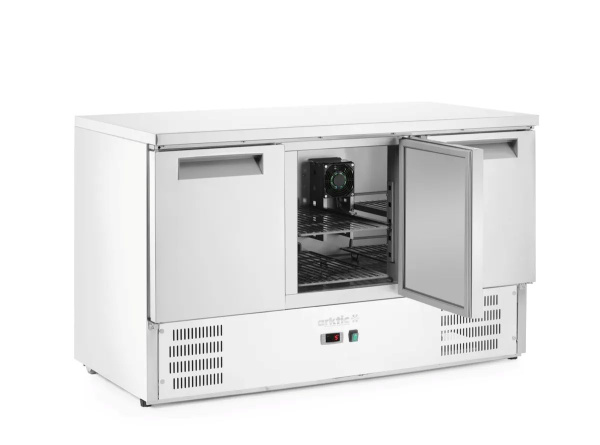 ARKTIC 3 durų šaldytuvas su stalviršiu 219 L 1365x700x(H)850mm 236147 | E-gastro