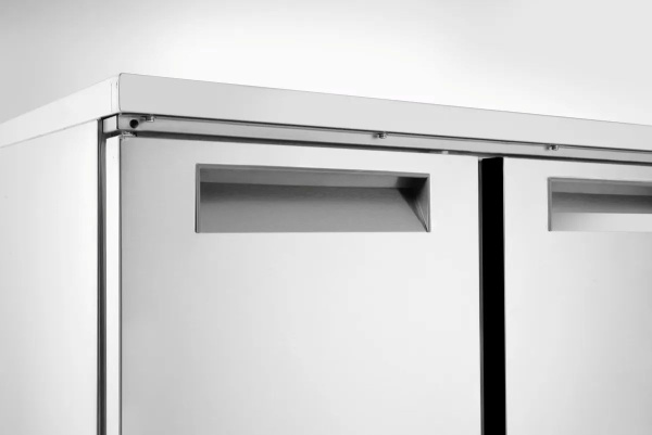 ARKTIC 3 durų šaldytuvas su stalviršiu 219 L 1365x700x(H)850mm 236147 | E-gastro